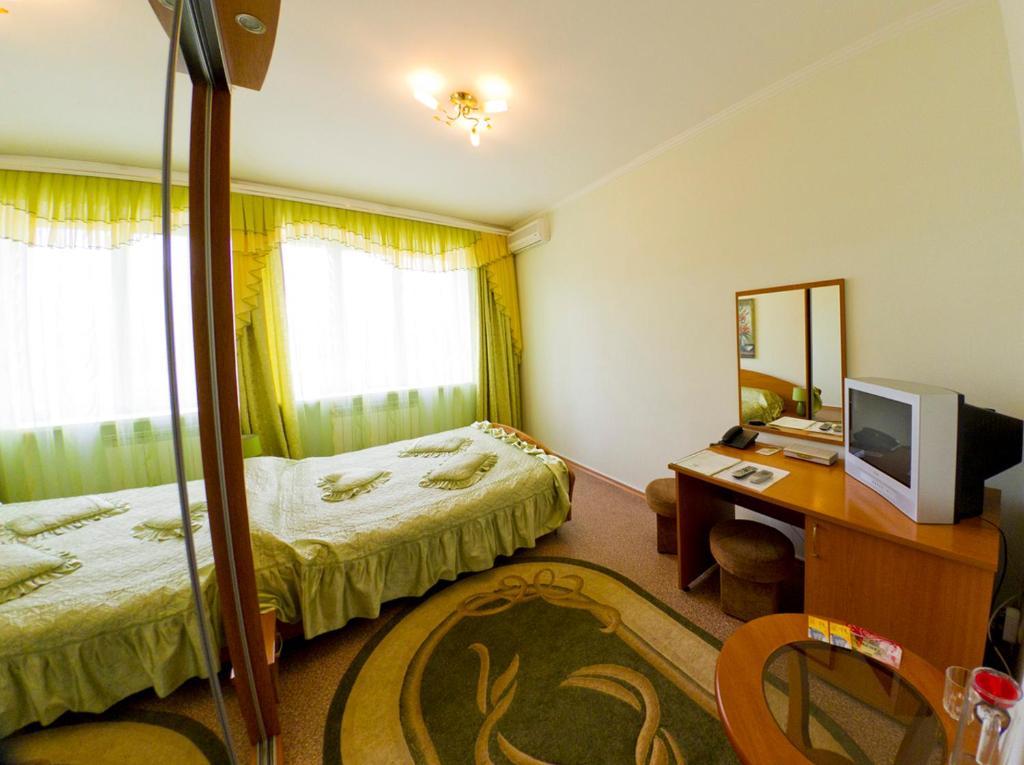 Kristina Hotel Zaporizhia Oda fotoğraf
